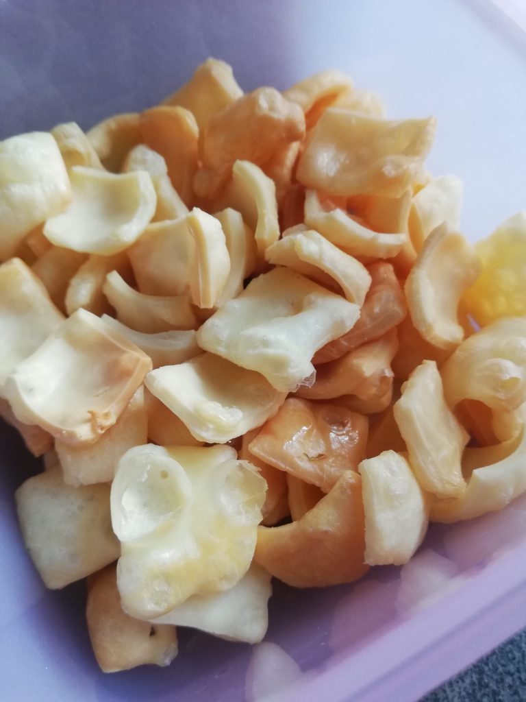 Aufgepoppte Käse Chips